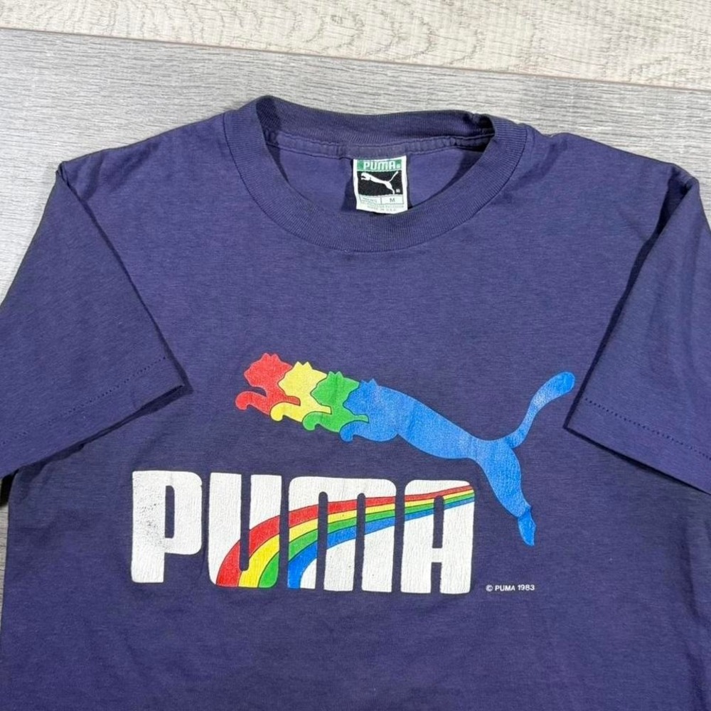 80s single stitch, thin, lightweight‎ cropped puma, purple graphic T-shirt